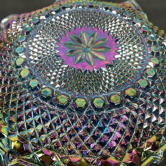 Iridescent Carnival Glass Dish/Plate - Picture 4 of 7